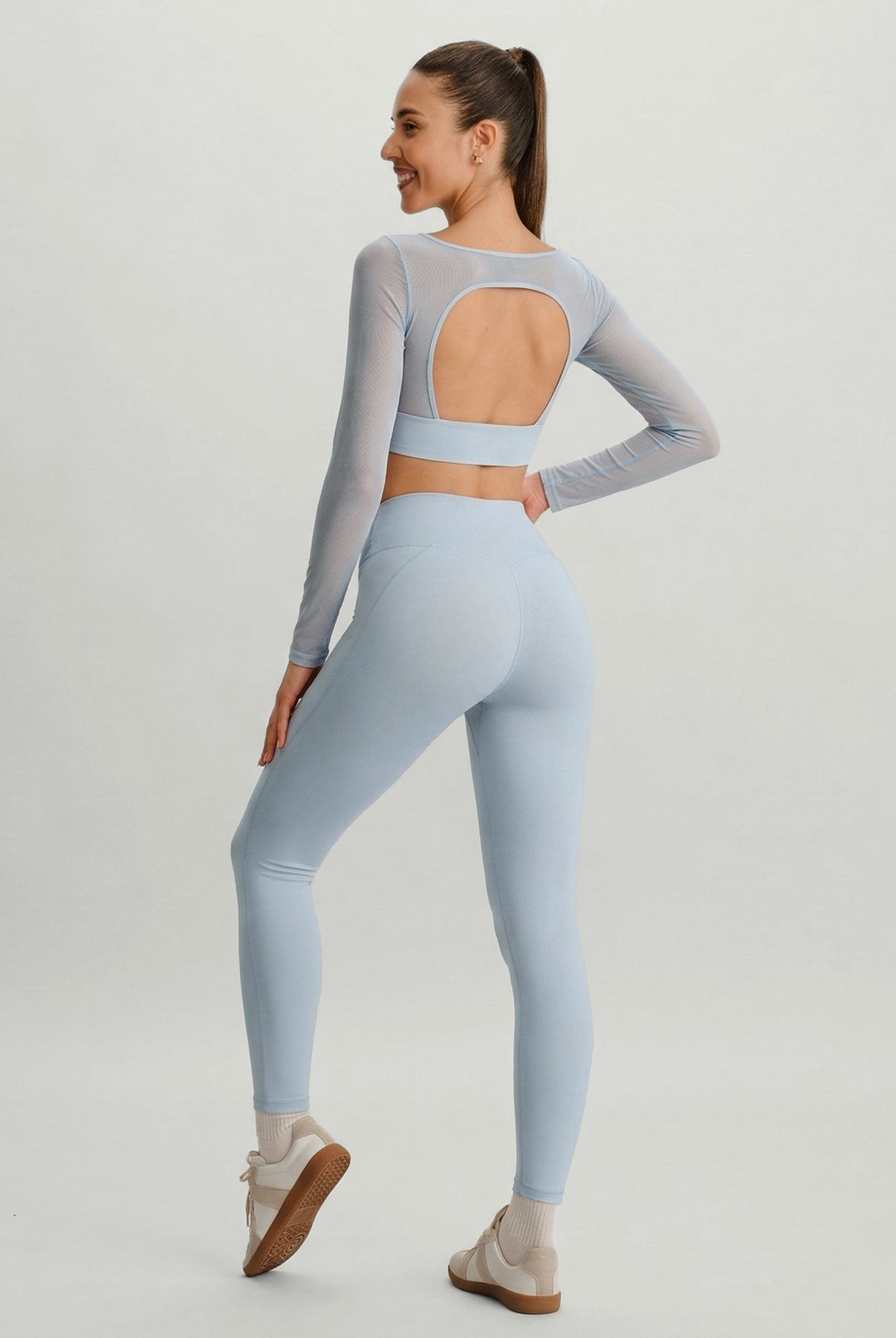 Women's Knitted Nylon Yoga Long Sleeve Top Sustainable Yoga Tops - BERLOOK