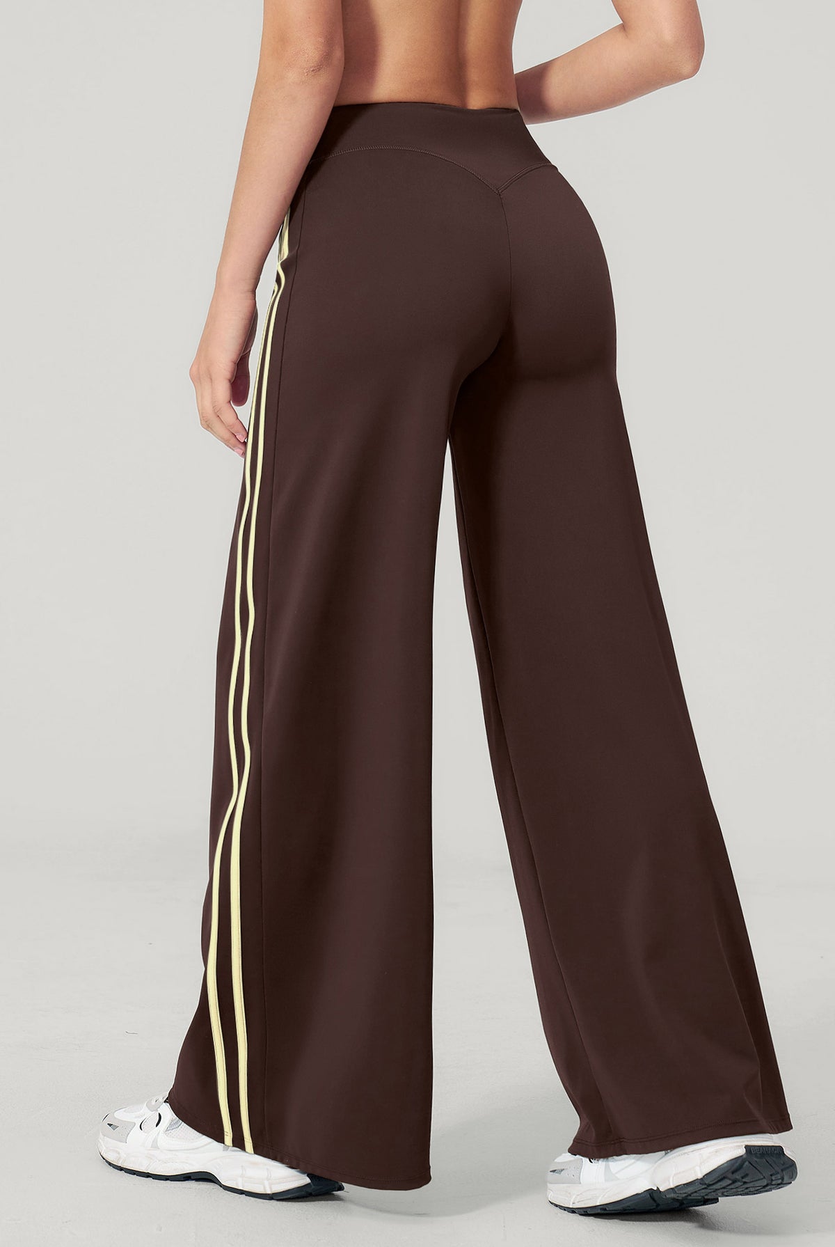 Women's Knitted Nylon Yoga Pants Sustainable - BERLOOK - 01