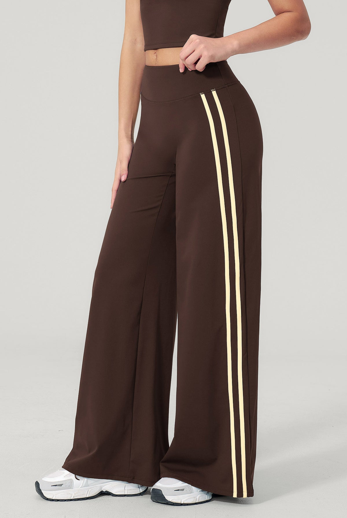 Women's Knitted Nylon Yoga Pants Sustainable - BERLOOK - 02