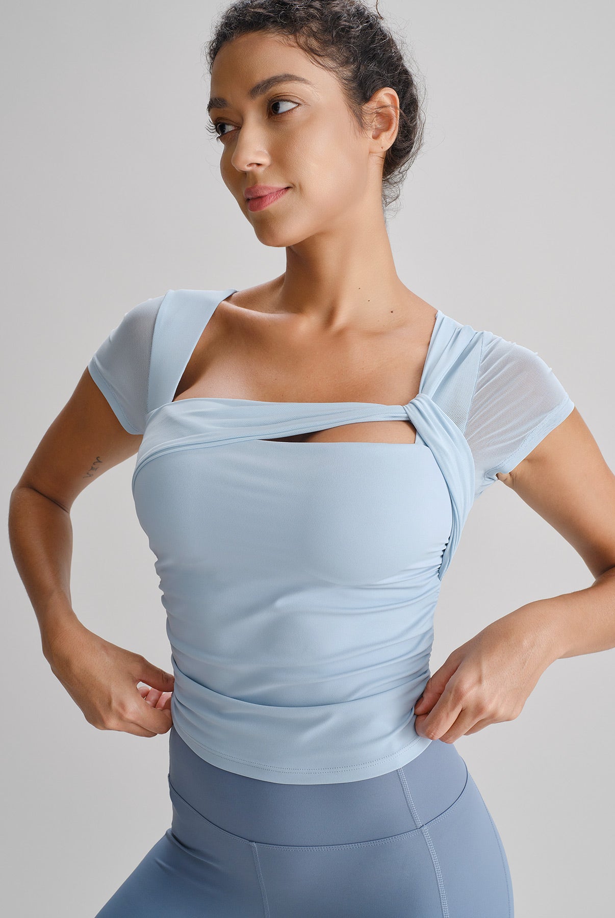 Women's Knitted Nylon Yoga Short Sleeve Tops Sustainable Yoga Tops - BERLOOK