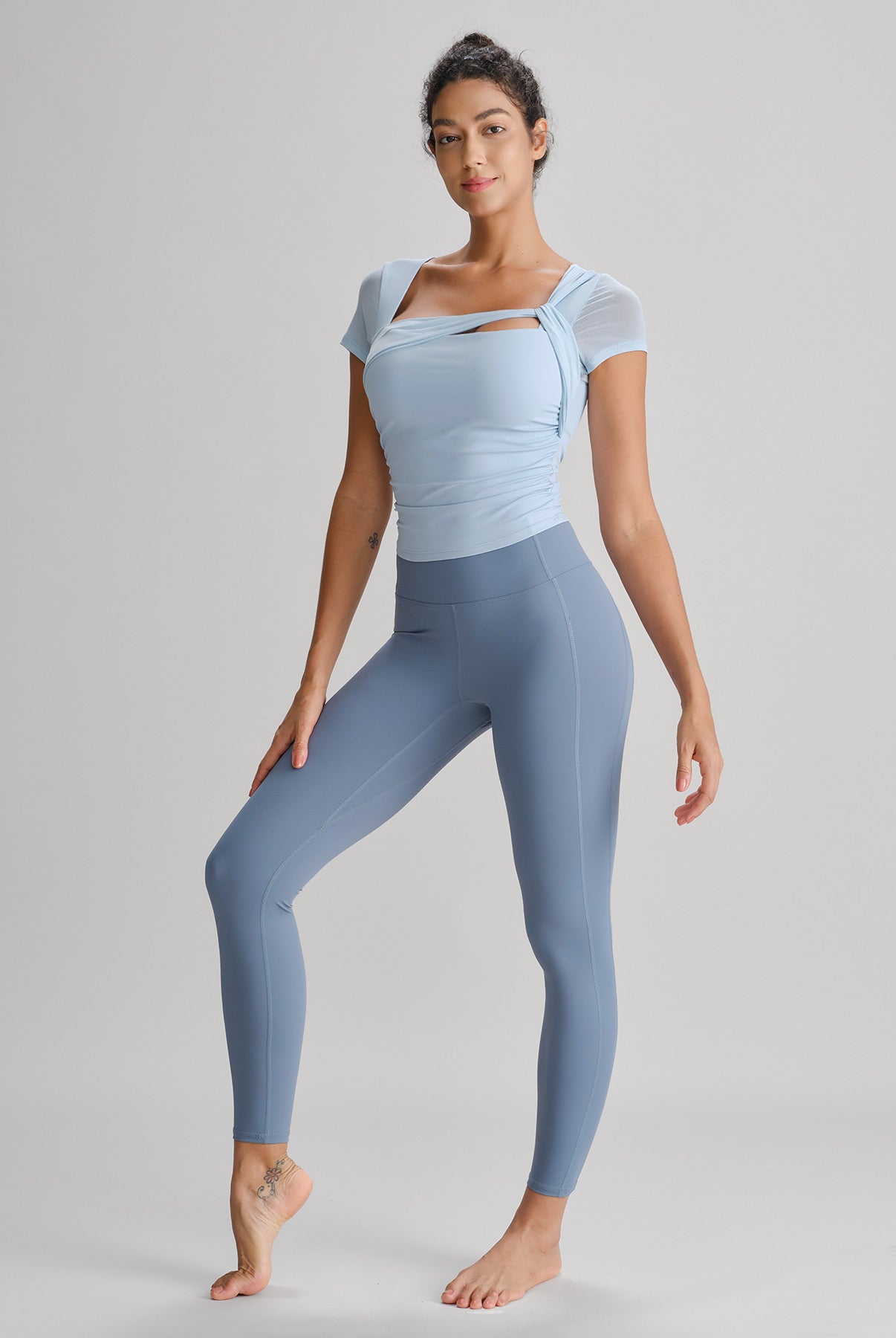 Women's Knitted Nylon Yoga Short Sleeve Tops Sustainable Yoga Tops - BERLOOK