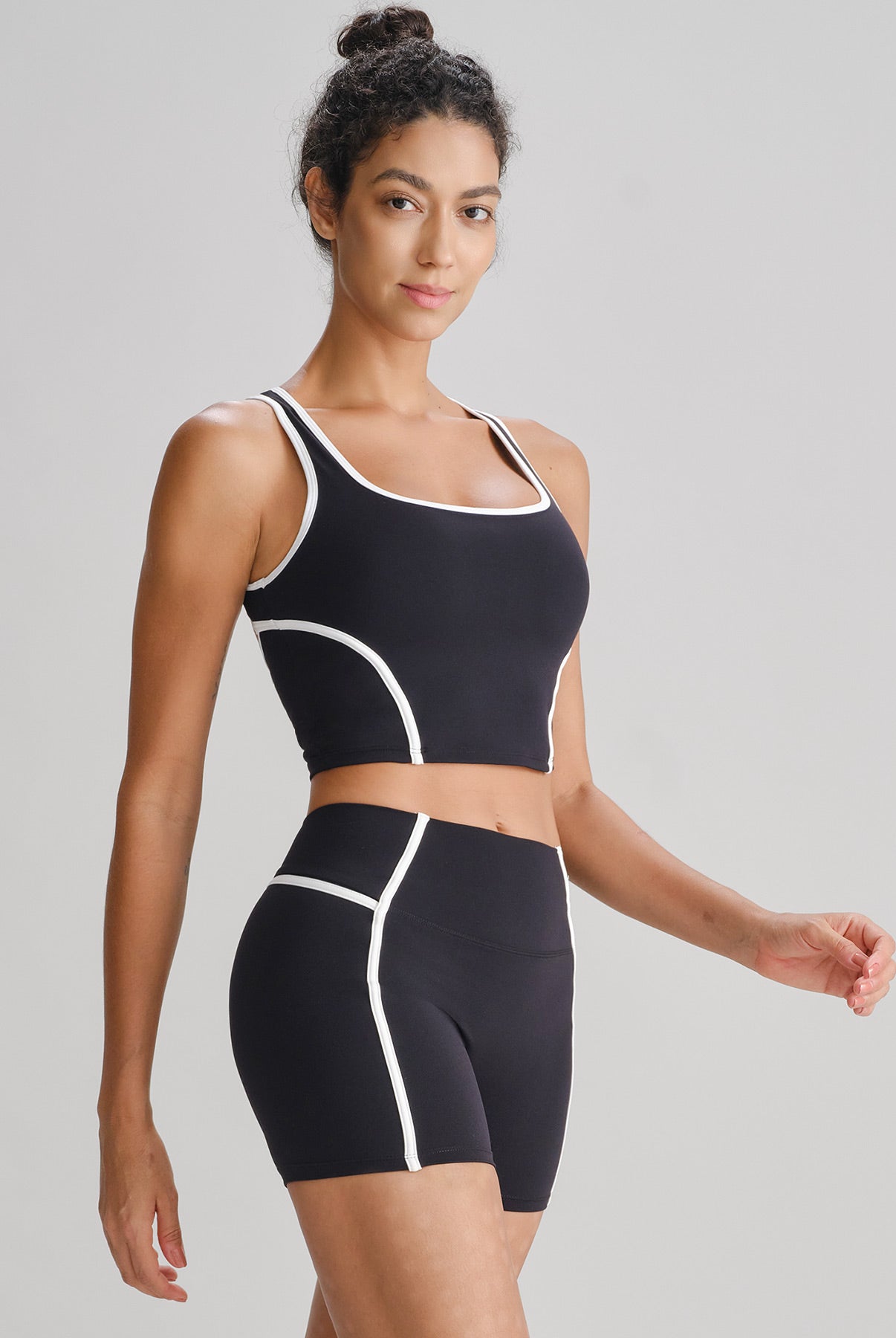 Women's Knitted Nylon Yoga Shorts Sustainable Yoga Bottoms - BERLOOK
