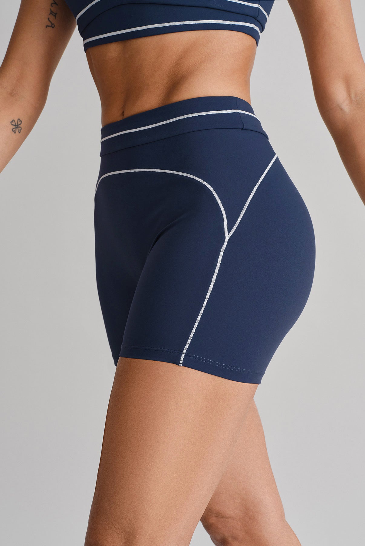 Women's Knitted Nylon Yoga Shorts Sustainable Yoga Bottoms - BERLOOK
