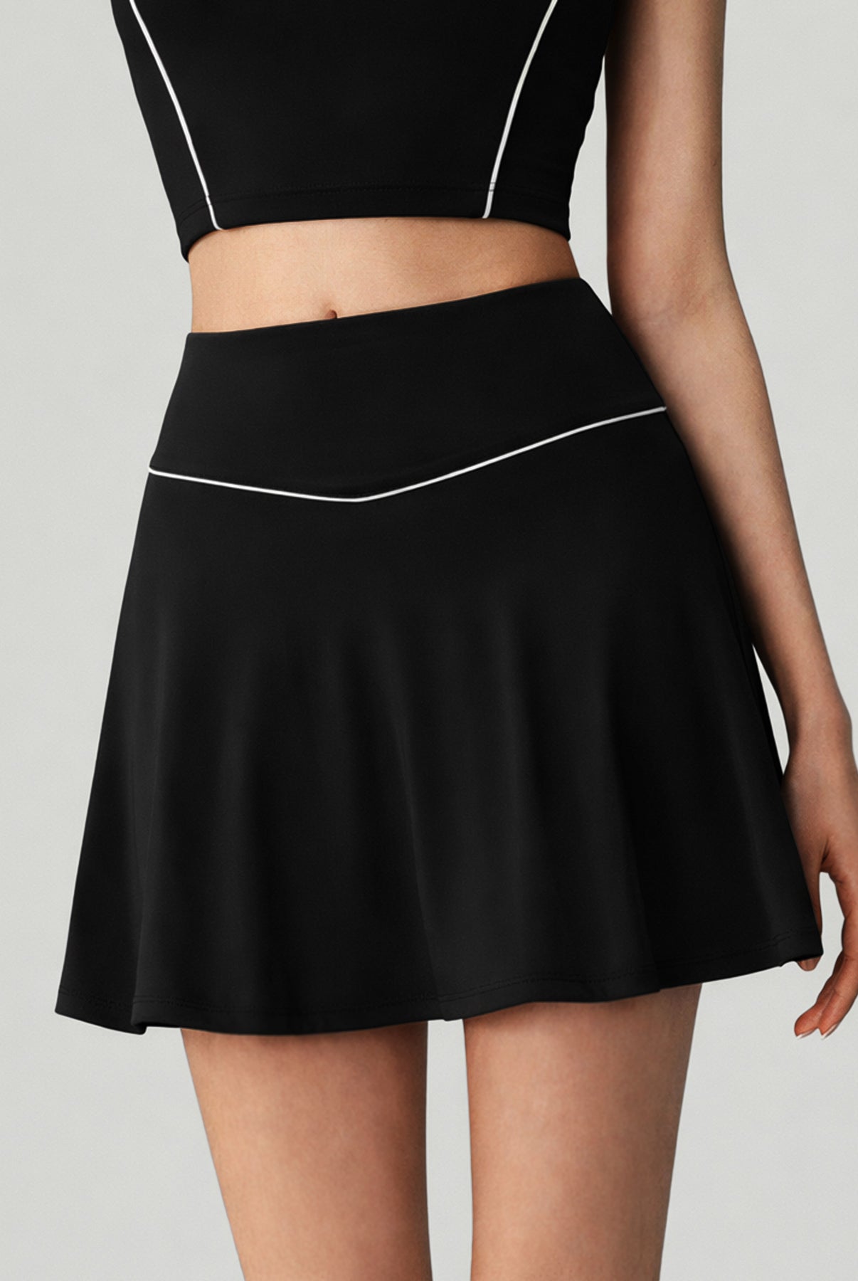 Women's Knitted Nylon Yoga Skirt Black Sustainable Yoga Bottoms - BERLOOK