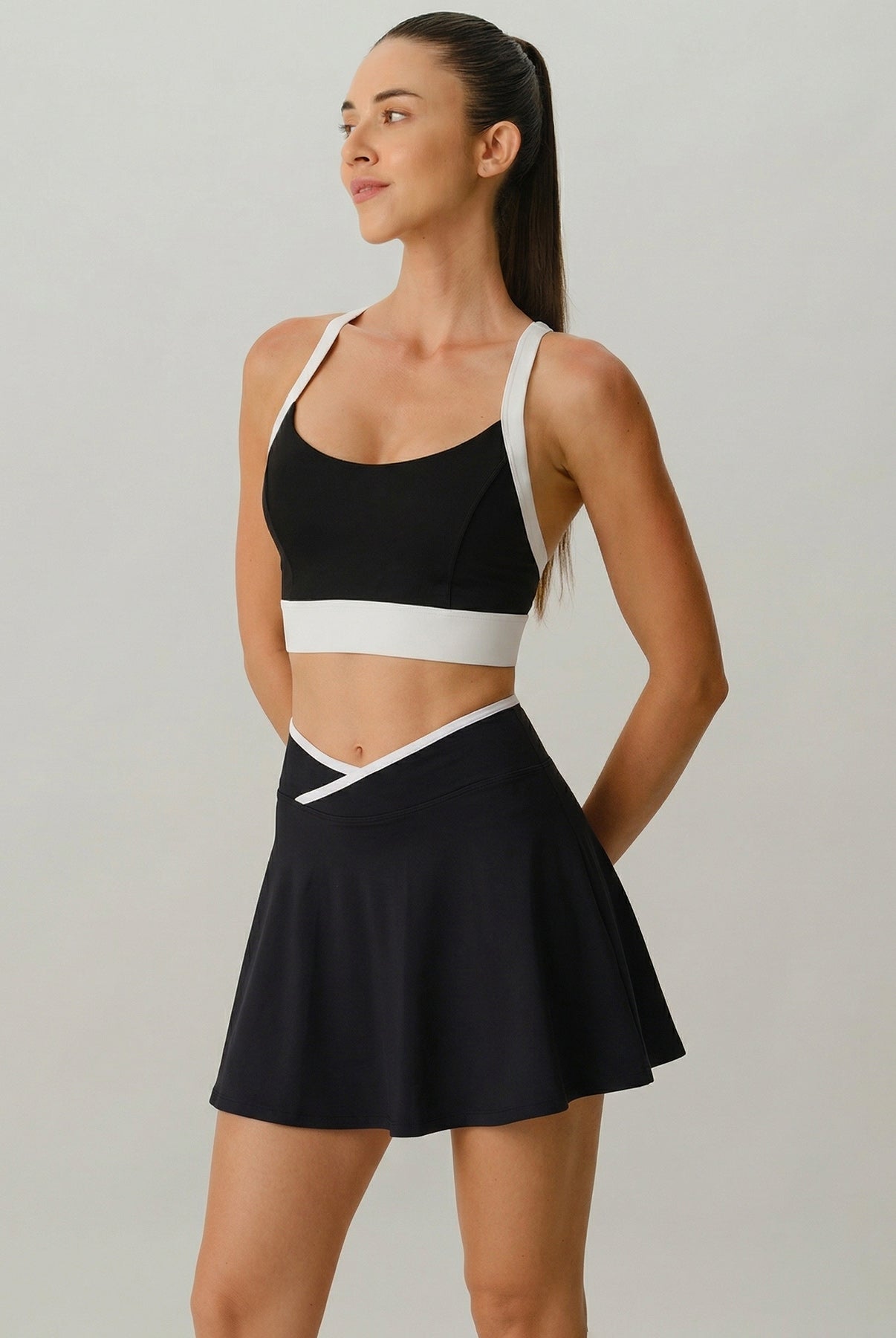 Women's Knitted Nylon Yoga Skirts Sustainable Yoga Bottoms - BERLOOK