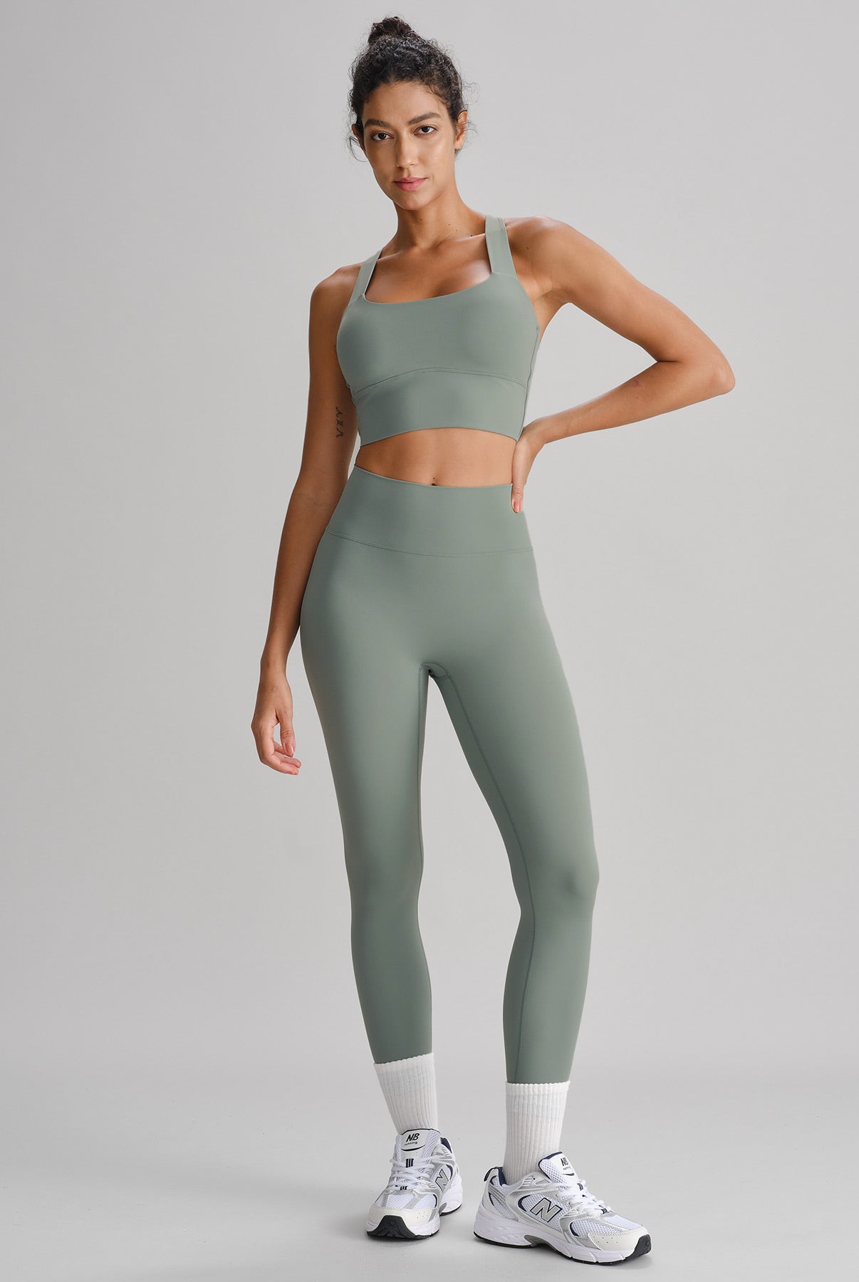Women's Knitted Nylon Yoga Sports Bra Sustainable Yoga Tops - BERLOOK