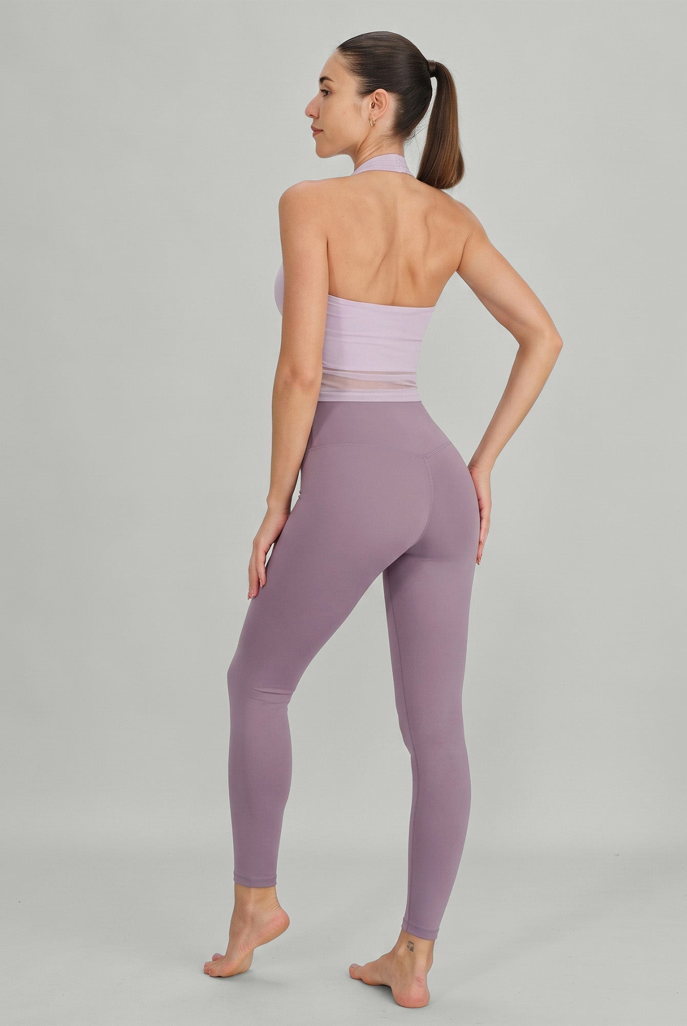 Women's Knitted Nylon Yoga Sports Bra Sustainable Yoga Tops - BERLOOK
