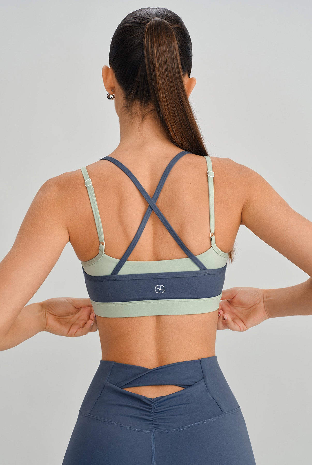 Women's Knitted Nylon Yoga Sports Bra Sustainable Yoga Tops - BERLOOK