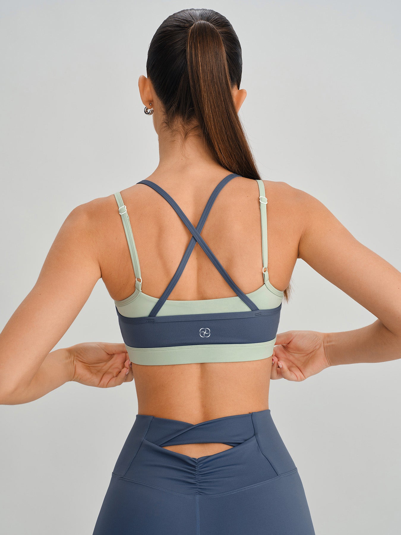 Women's Knitted Nylon Yoga Sports Bra Sustainable Yoga Tops - BERLOOK