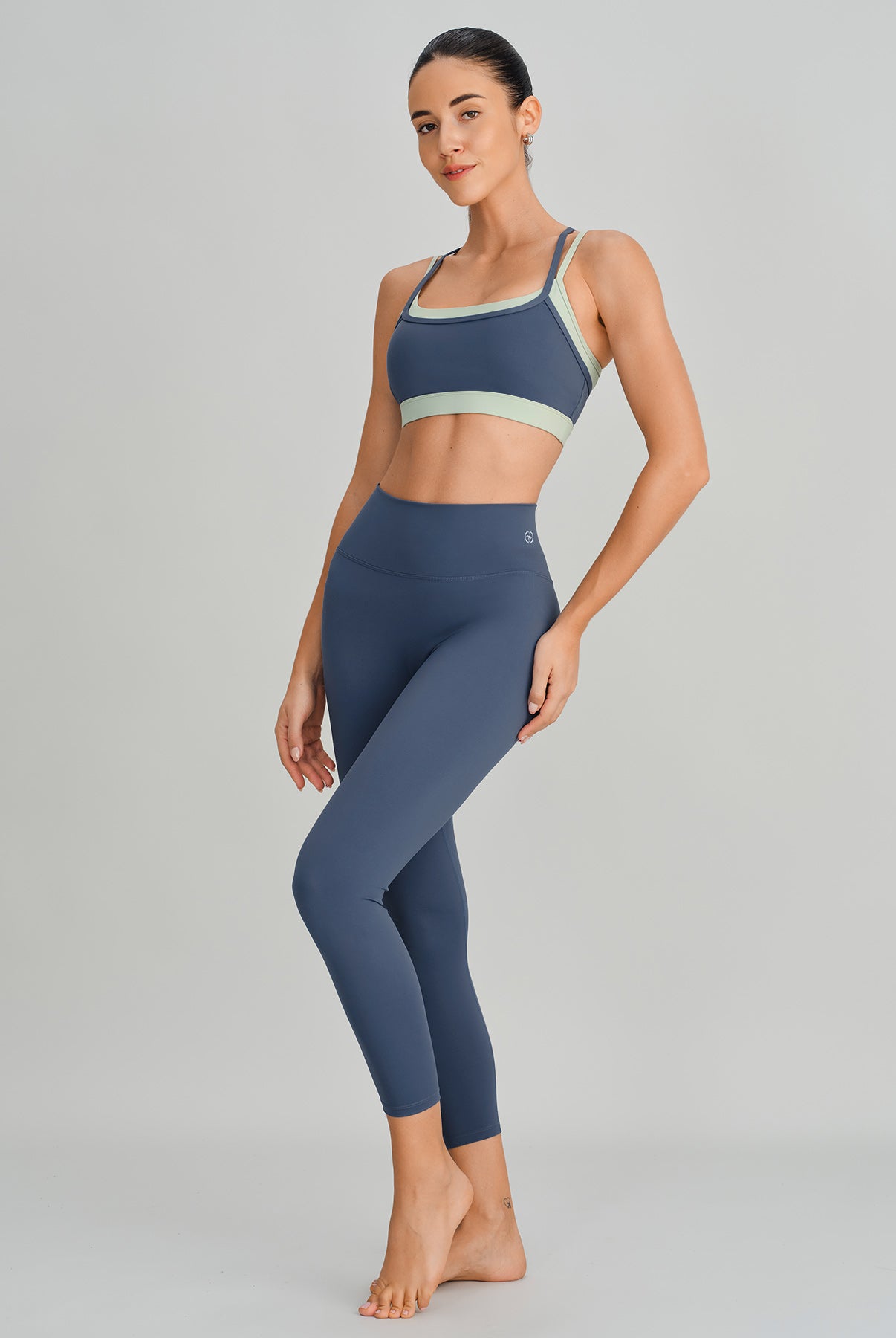Women's Knitted Nylon Yoga Sports Bra Sustainable Yoga Tops - BERLOOK