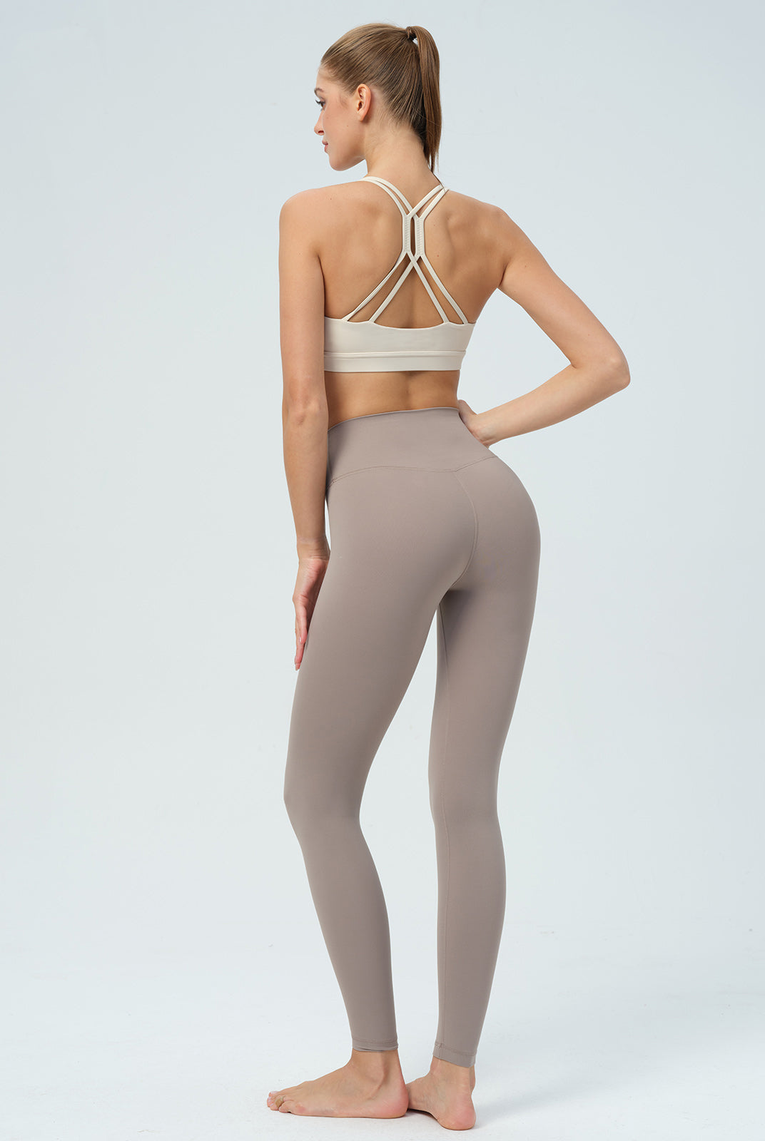 Women's Knitted Nylon Yoga Sports Bra Sustainable Yoga Tops - BERLOOK