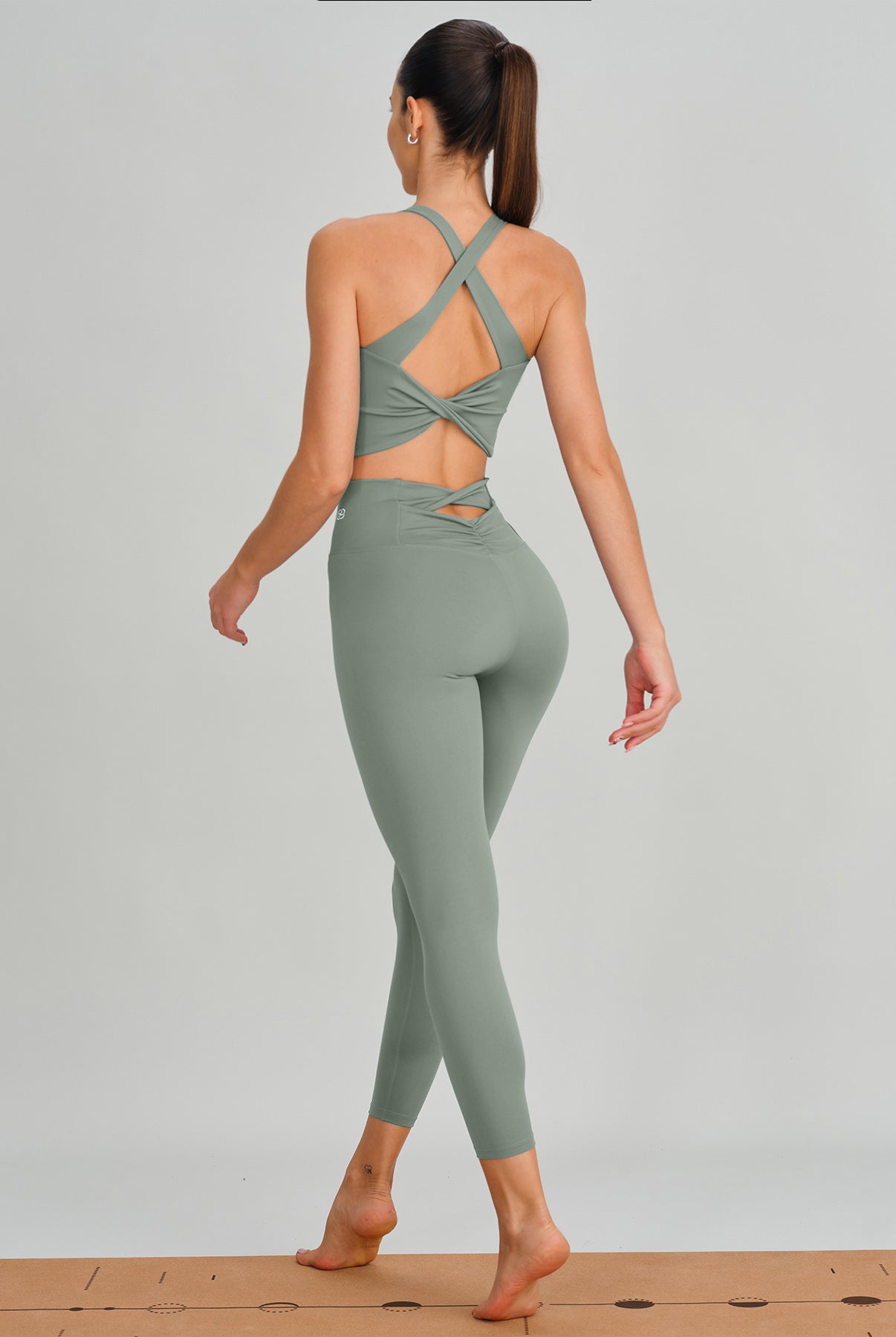 Women's Knitted Nylon Yoga Sports Bra Sustainable Yoga Tops - BERLOOK