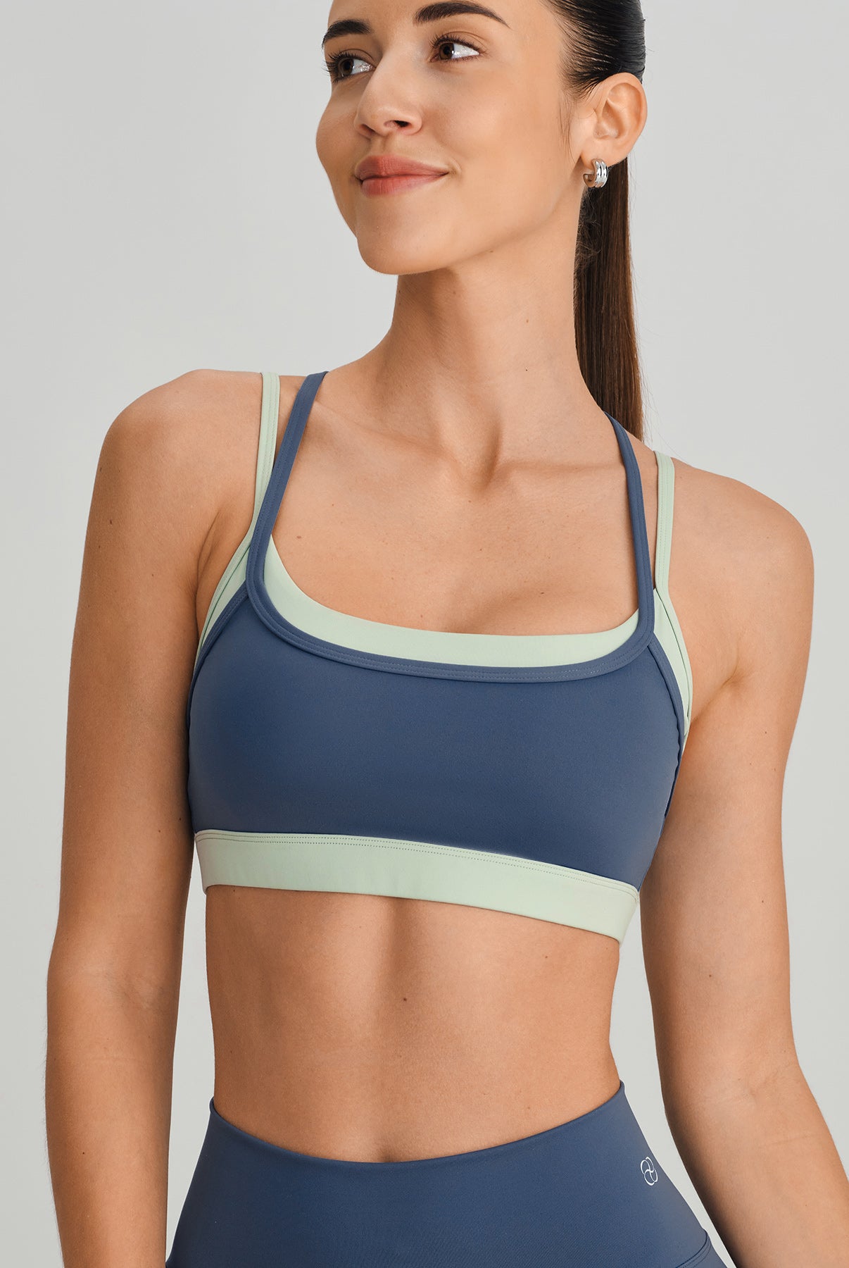 Women's Knitted Nylon Yoga Sports Bra Sustainable Yoga Tops - BERLOOK