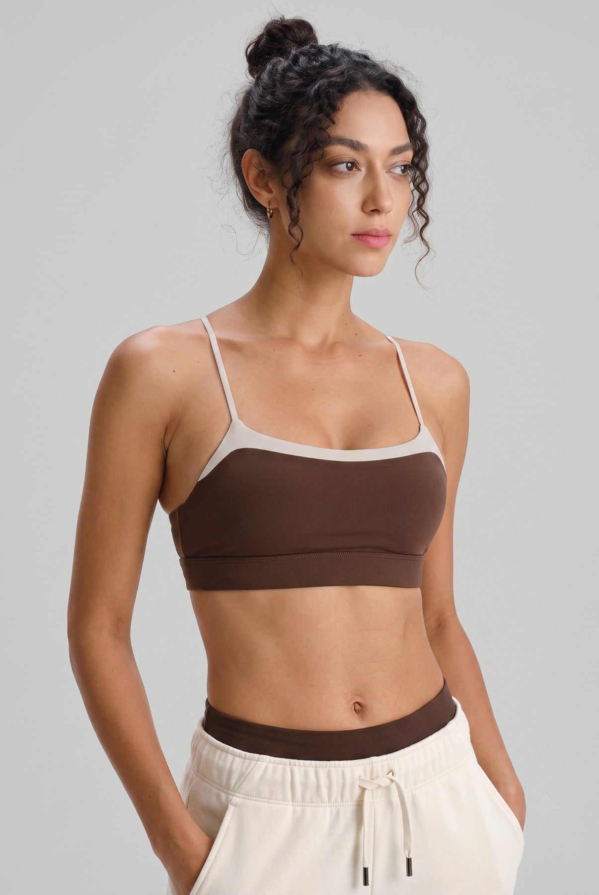 Women's Knitted Nylon Yoga Sports Bra Sustainable Yoga Tops - BERLOOK