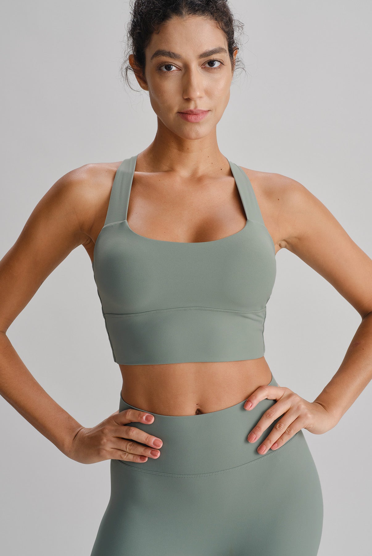 Women's Knitted Nylon Yoga Sports Bra Sustainable Yoga Tops - BERLOOK