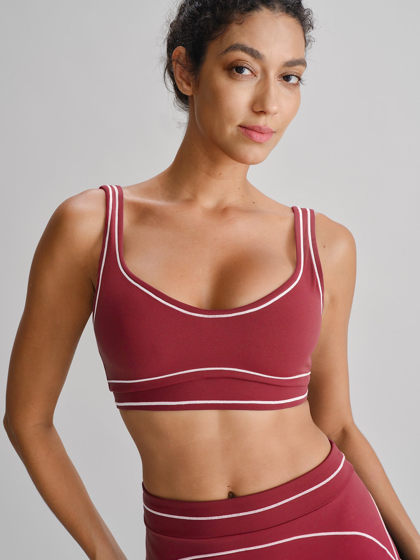 Women's Knitted Nylon Yoga Sports Bras Red Sustainable Yoga Tops - BERLOOK