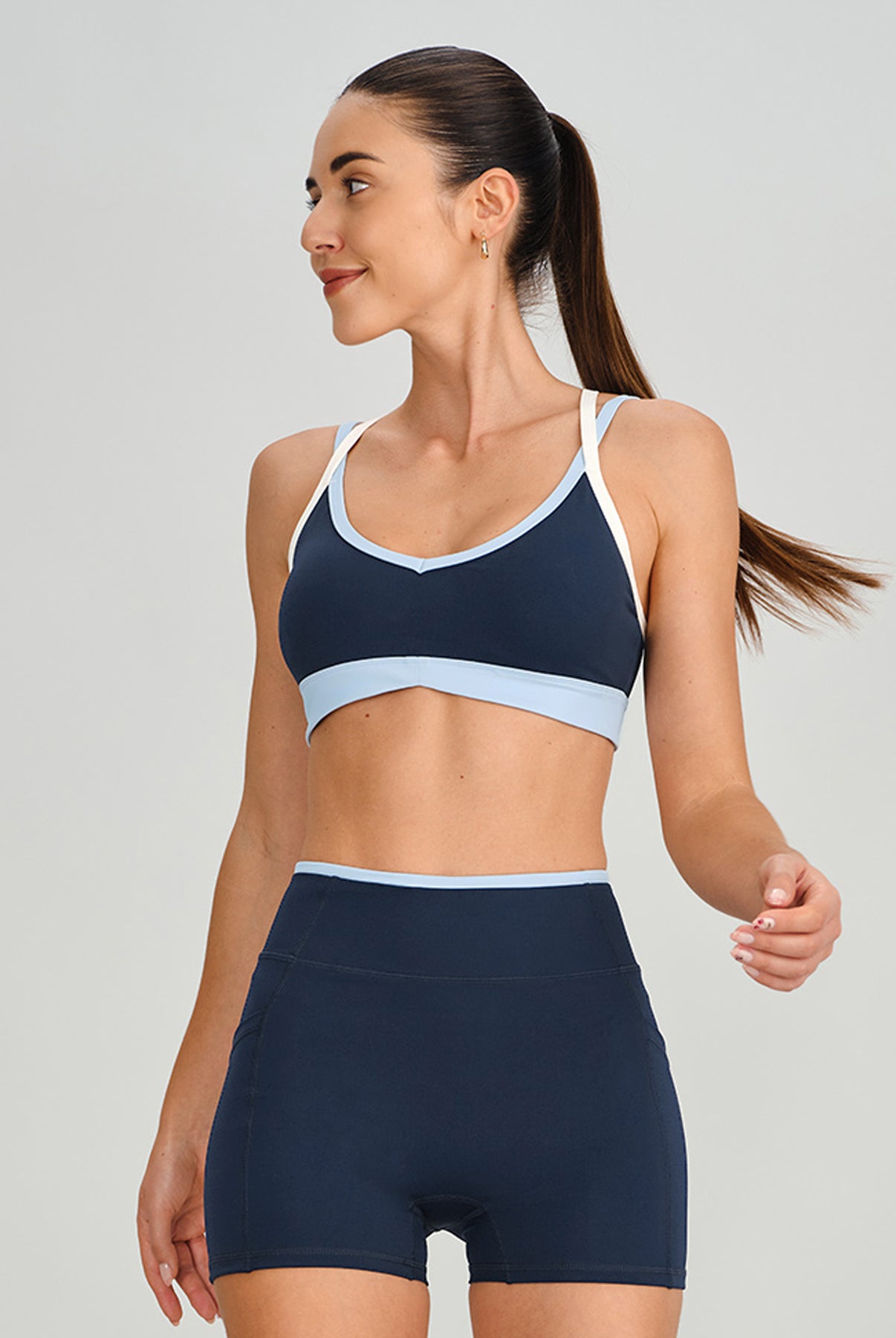 Women's Knitted Nylon Yoga Sports Bras Sustainable Yoga Tops - BERLOOK
