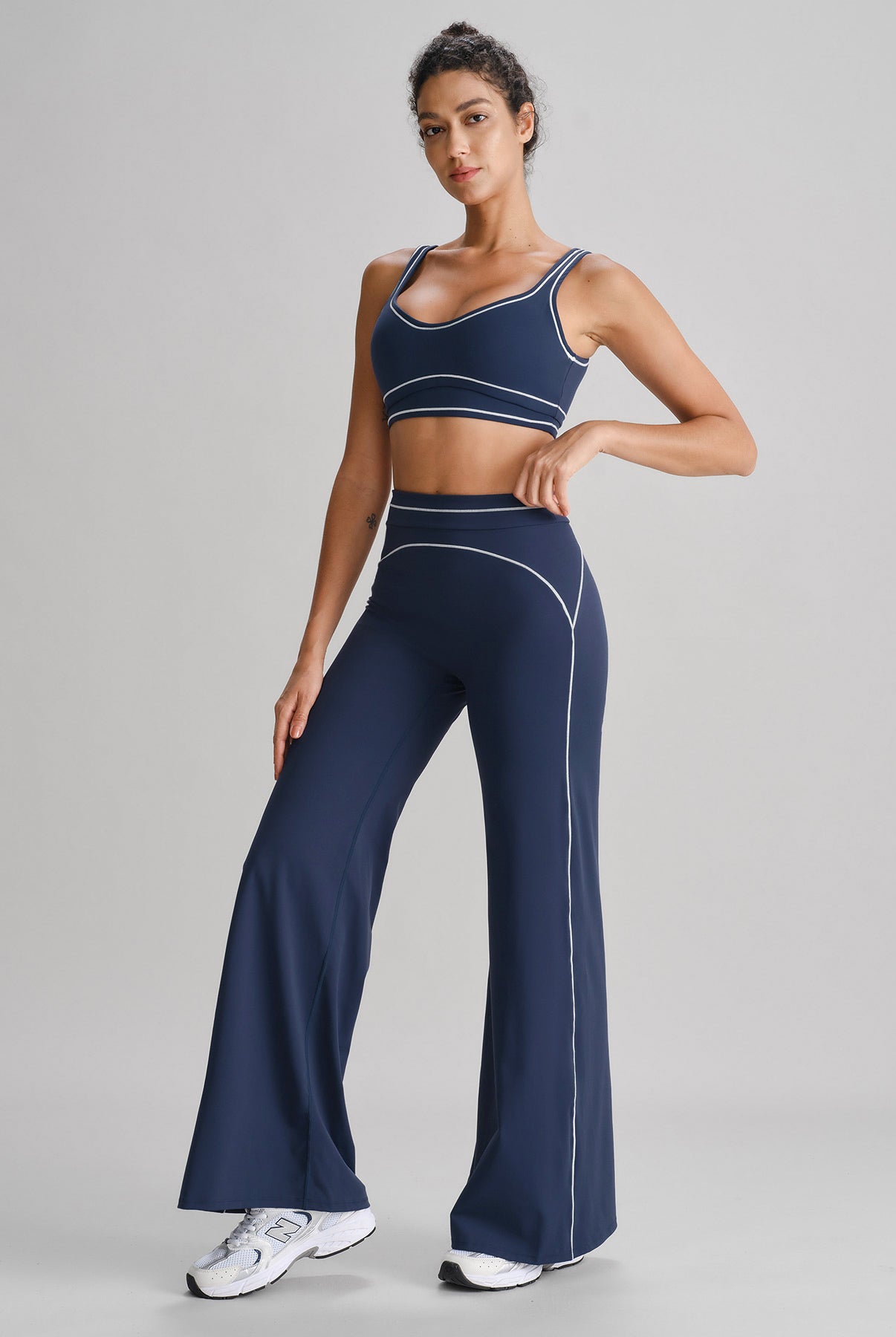 Women's Knitted Nylon Yoga Sports Bras Sustainable Yoga Tops - BERLOOK
