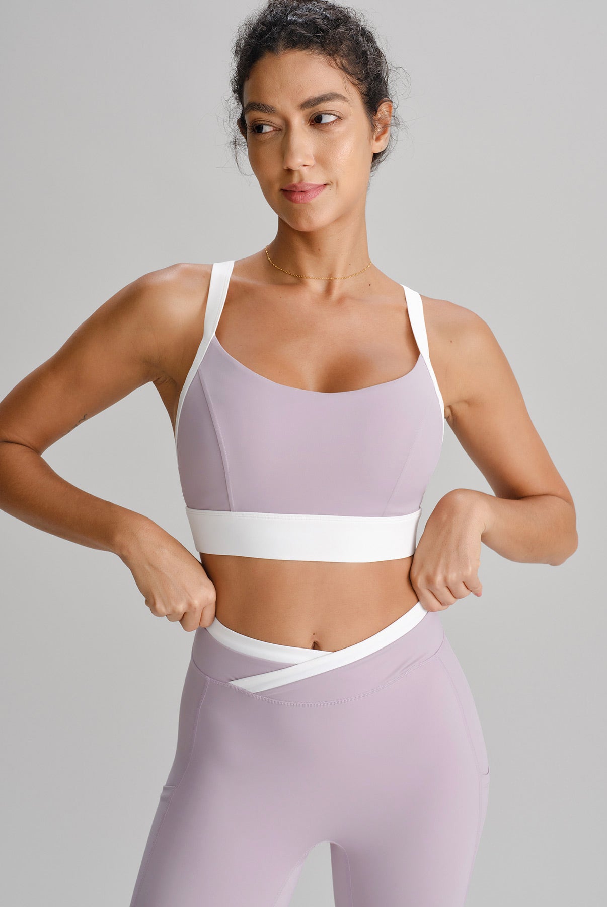 Women's Knitted Nylon Yoga Sports Bras Sustainable Yoga Tops - BERLOOK