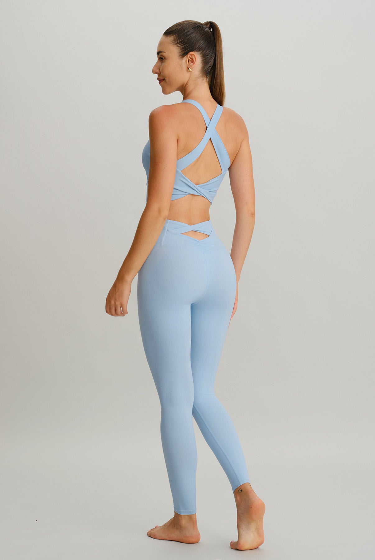 Women's Knitted Nylon Yoga Sports Bras Sustainable Yoga Tops - BERLOOK