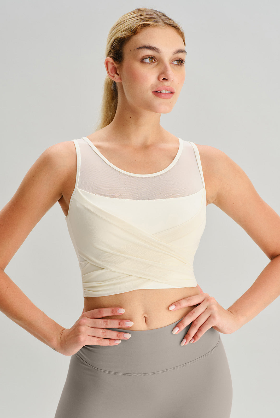 Women's Knitted Nylon Yoga Tank Top Sustainable Yoga Tops - BERLOOK