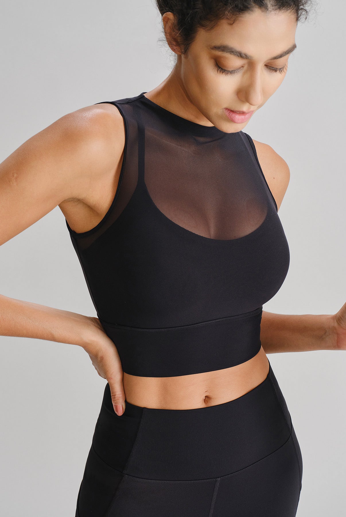 Women's Knitted Nylon Yoga Tank Top Sustainable Yoga Tops - BERLOOK