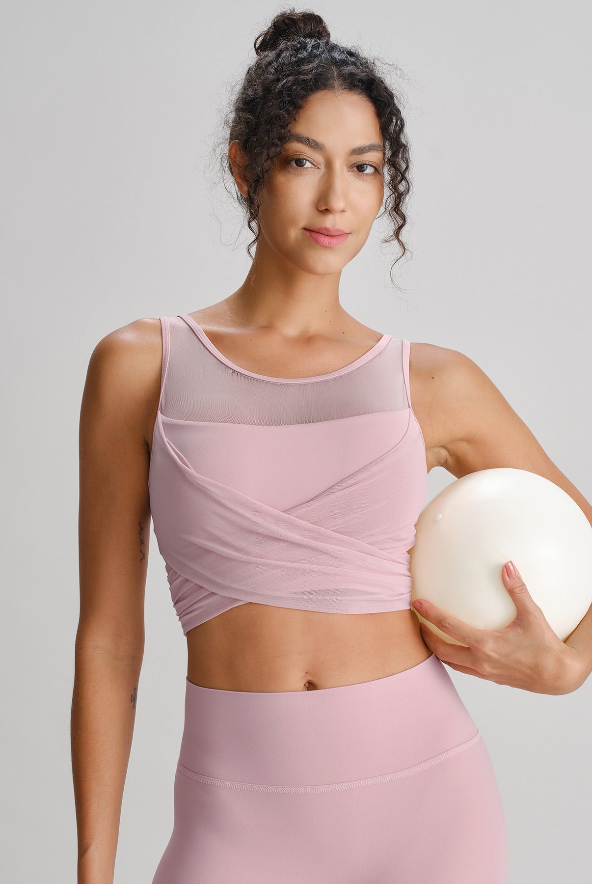 Women's Knitted Nylon Yoga Tank Tops Sustainable Yoga Tops - BERLOOK