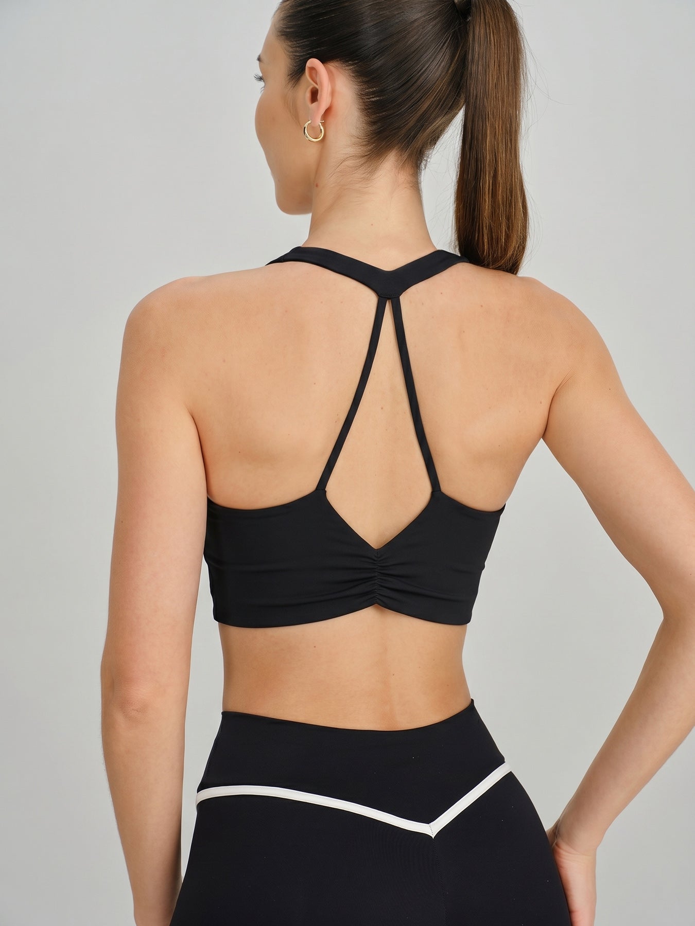 Women's Knitted Nylon Yoga Tank Tops Sustainable Yoga Tops - BERLOOK