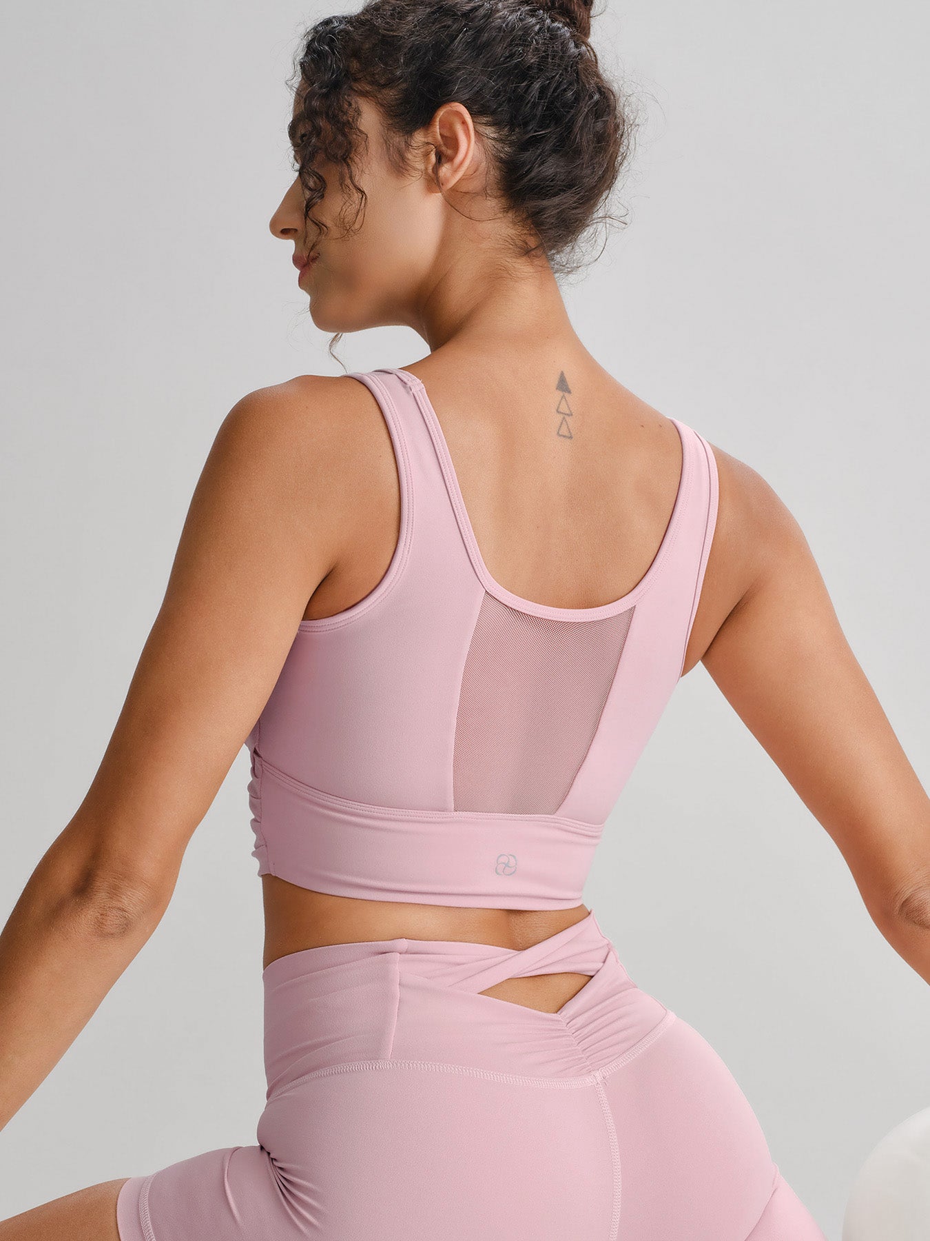 Women's Knitted Nylon Yoga Tank Tops Sustainable Yoga Tops - BERLOOK