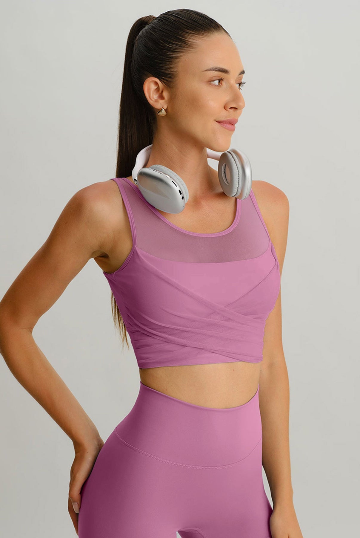 Women's Knitted Nylon Yoga Tank Tops Sustainable Yoga Tops - BERLOOK