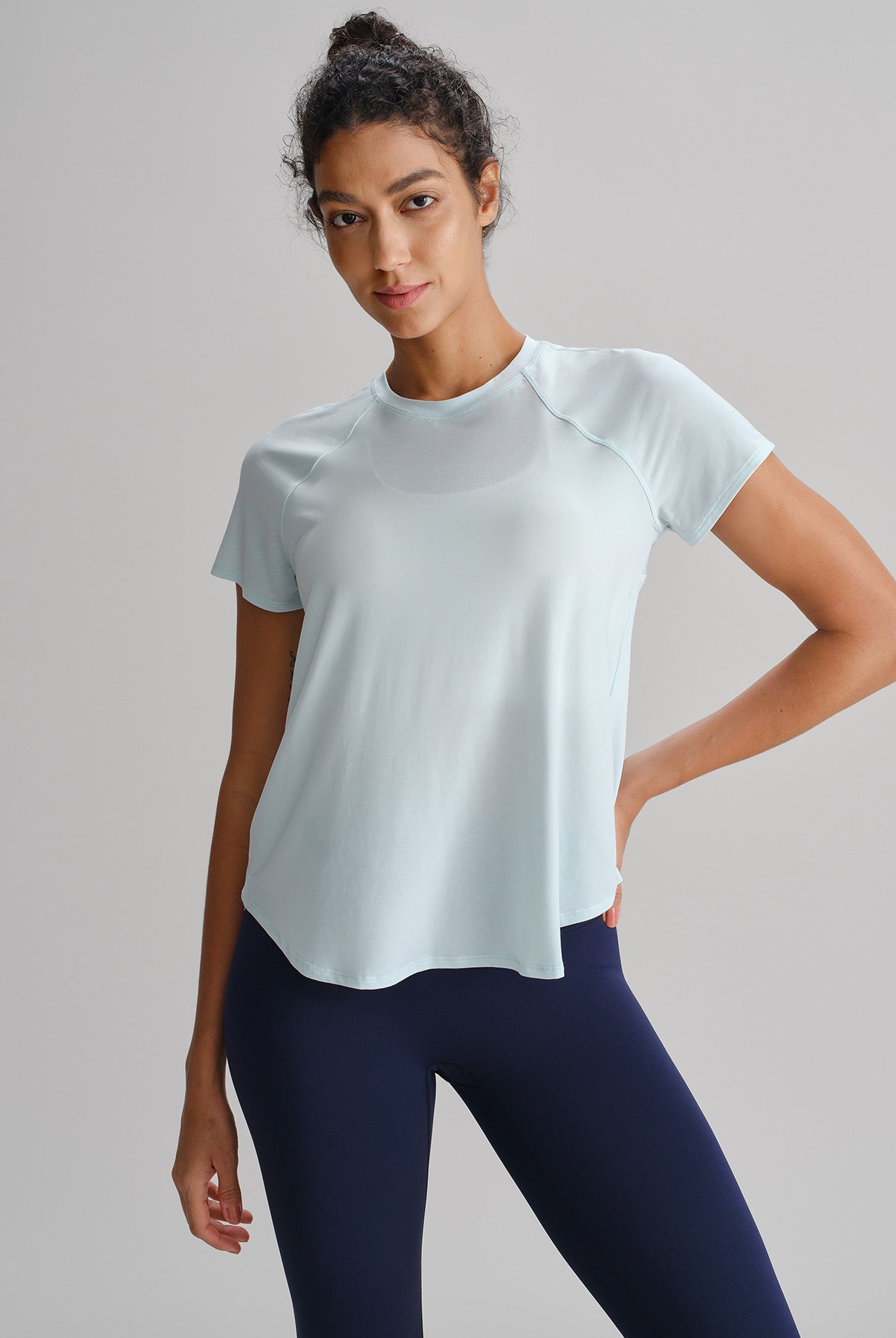 Women's Knitted Polyester Yoga Short Sleeve Top Sustainable Yoga Tops - BERLOOK