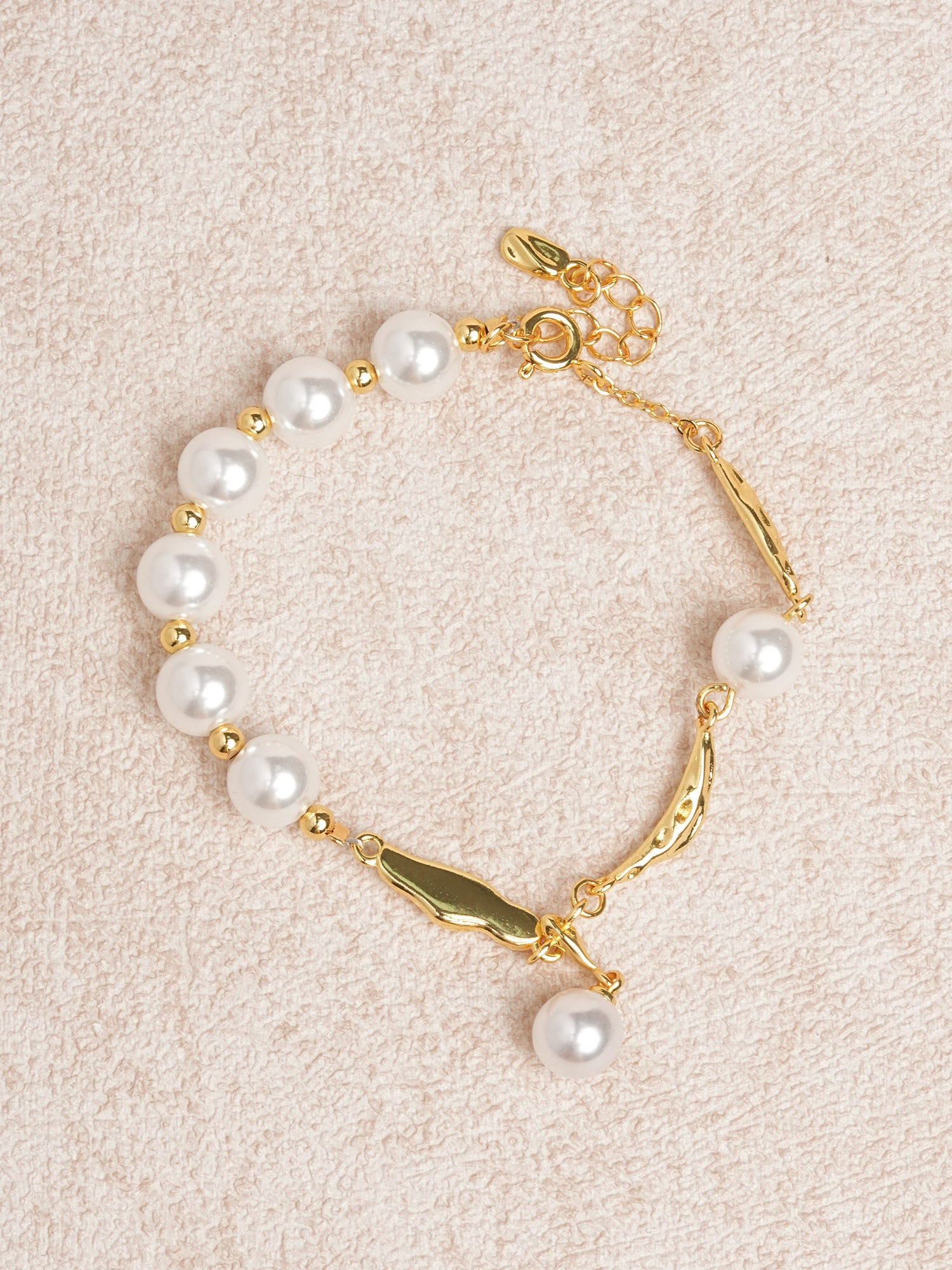 Women's pearl bracelet Gold Sustainable Bracelets - BERLOOK