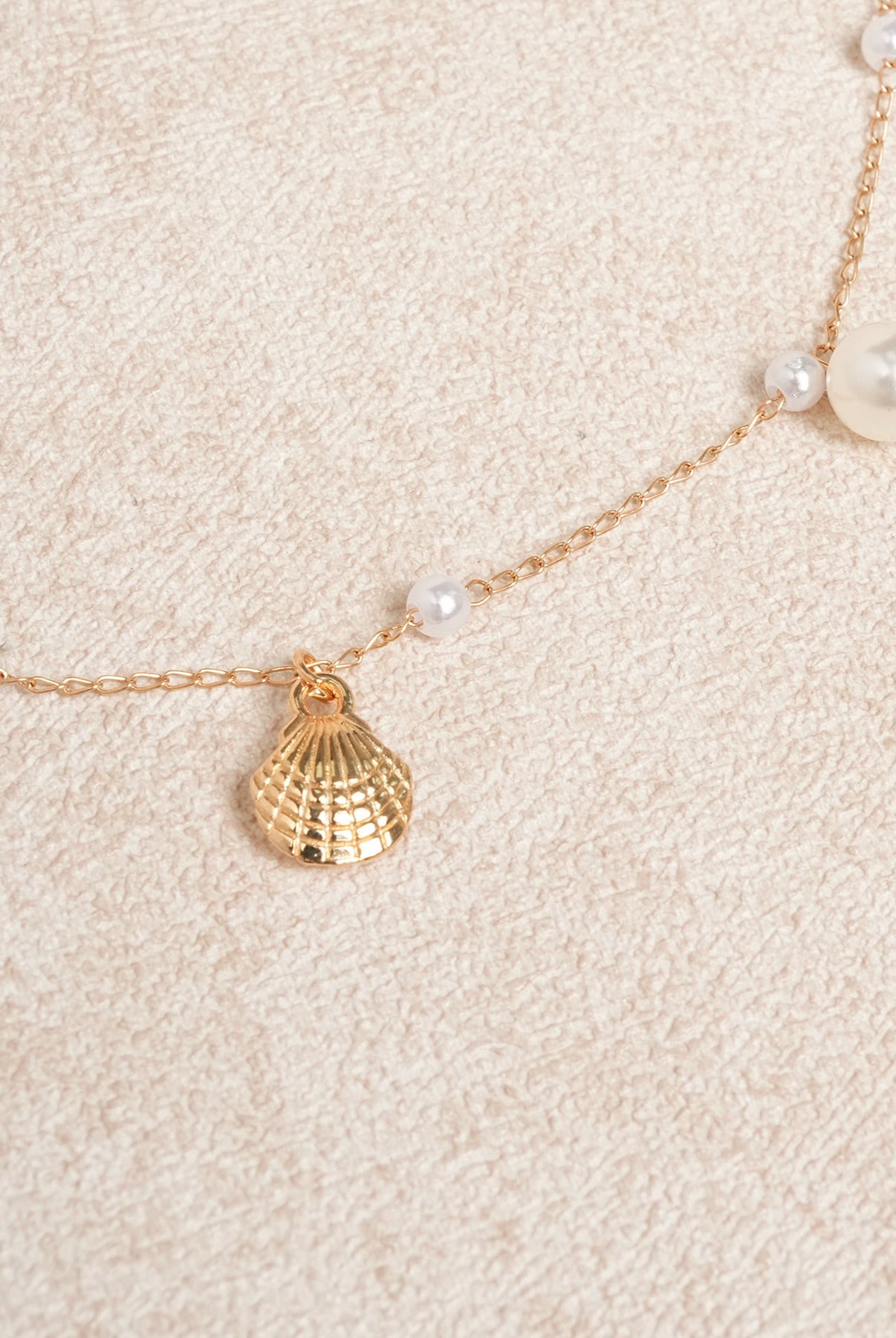 Women's pearl necklace Sustainable Necklaces - BERLOOK