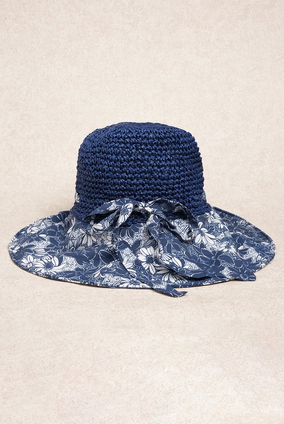 Women's straw retro fisherman hat Navy Sustainable Hats - BERLOOK