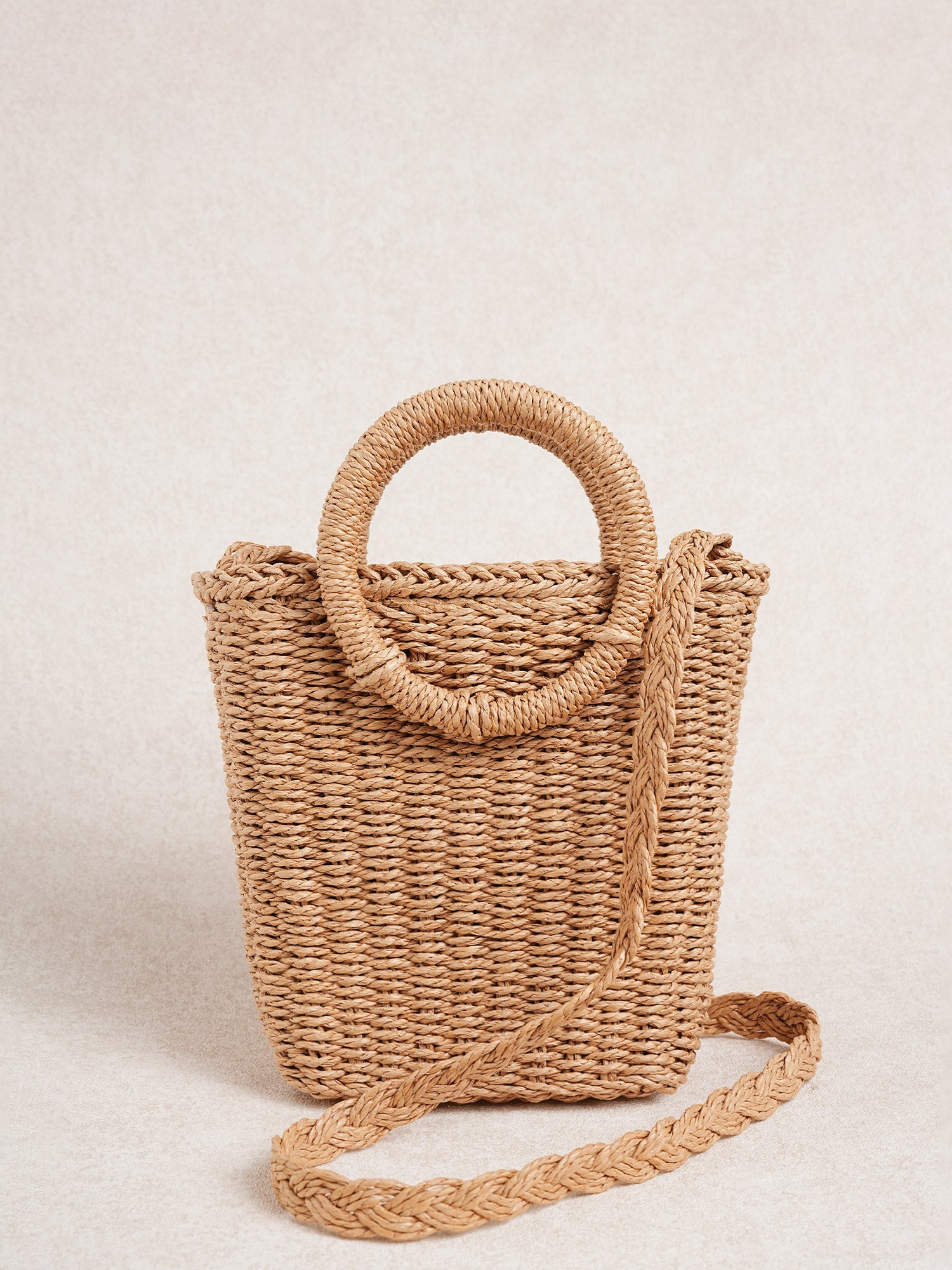 Women's vacation crossbody straw bag Brown Sustainable - BERLOOK