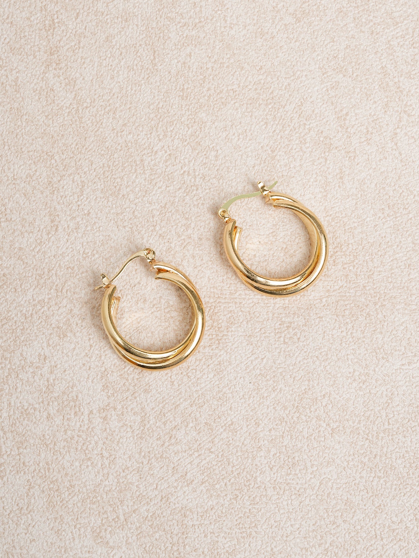 Women's vintage gold shiny earrings Sustainable Earrings - BERLOOK