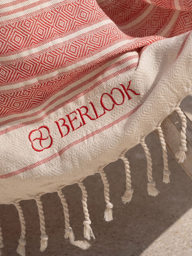 Geometric Pattern Fringe Beach Towel Sustainable Beach Accessories - BERLOOK