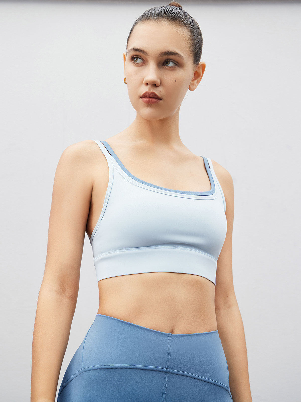 Light Blue Contrast Sports Bra & Reviews - Light Blue - Sustainable Yoga  Tops