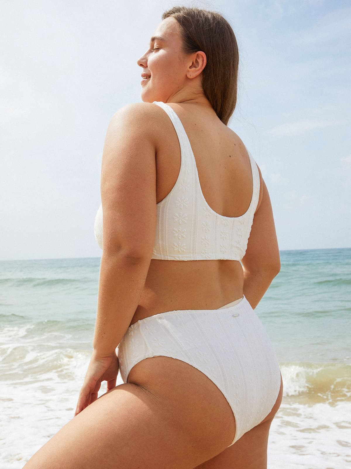 Solid Textured Bikini Bottom & Reviews - White - Sustainable Bikinis |  BERLOOK