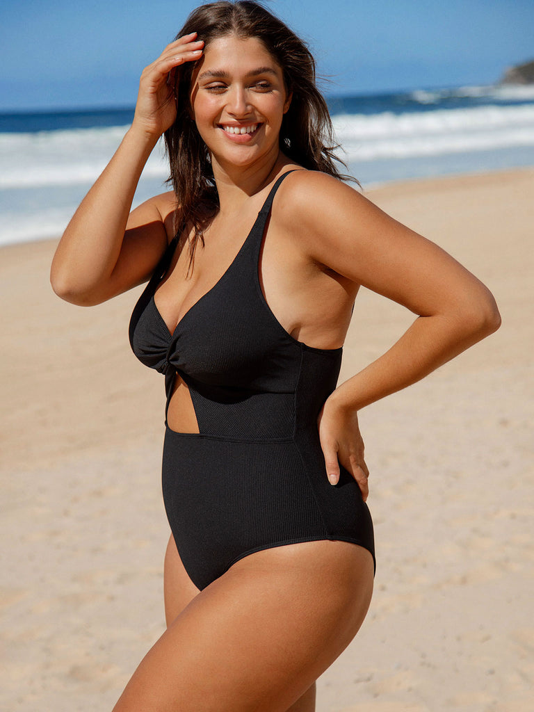 Twist Cutout Plus Size One-Piece Swimsuit Sustainable Plus Size One-Pieces - BERLOOK