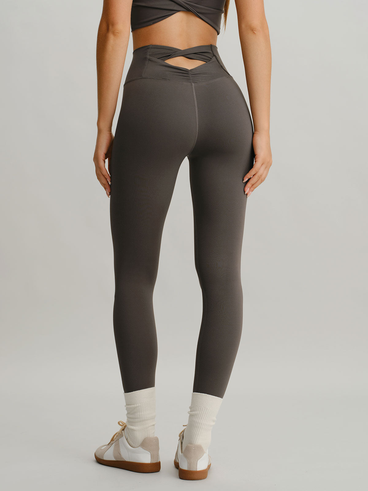 Women Knitted Nylon Yoga Leggings Sustainable Yoga Bottoms - BERLOOK