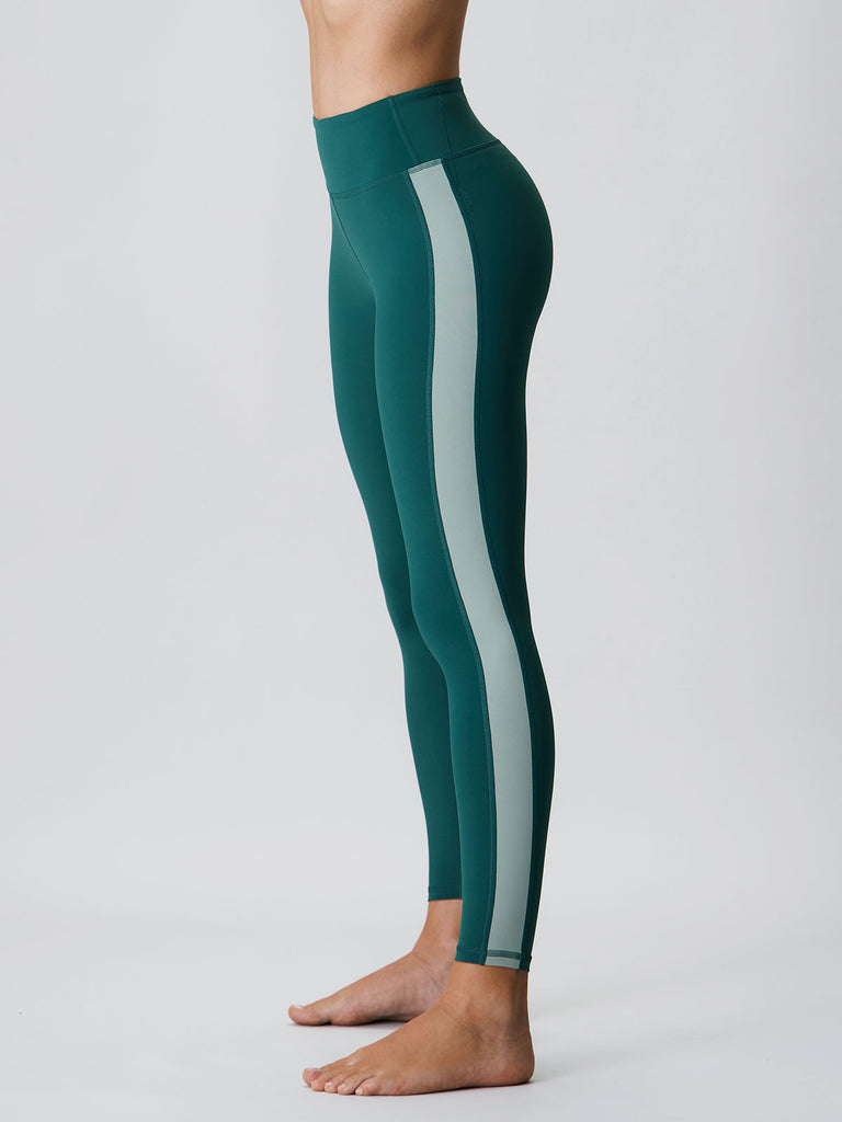 Women Knitted Nylon Yoga Leggings Sustainable Yoga Bottoms - BERLOOK