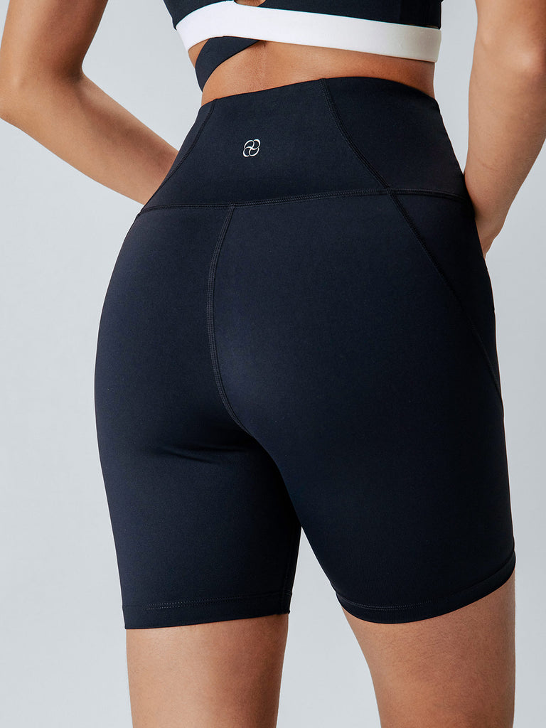 Women Knitted Nylon Yoga Shorts Sustainable Yoga Bottoms - BERLOOK