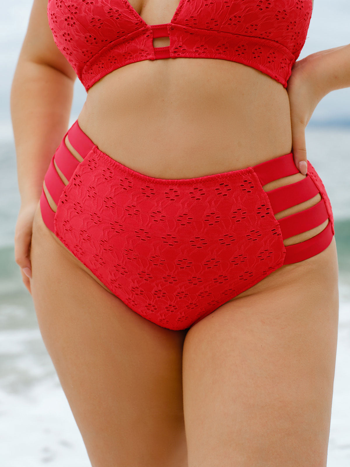 Women Knitted Polyester Bikini Bottoms Sustainable Plus Size Bikinis - BERLOOK