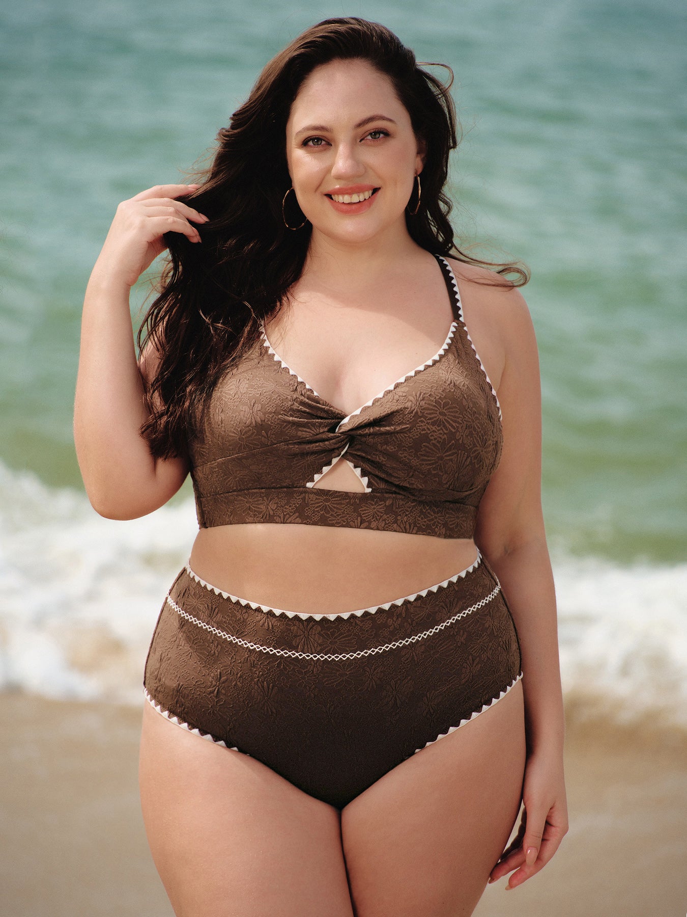 Women Knitted Polyester Blended Bikini Tops Sustainable Plus Size Bikinis - BERLOOK