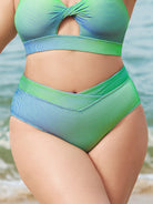 Women Knitted Polyester Blended Bikini Tops Sustainable Plus Size Bikinis - BERLOOK