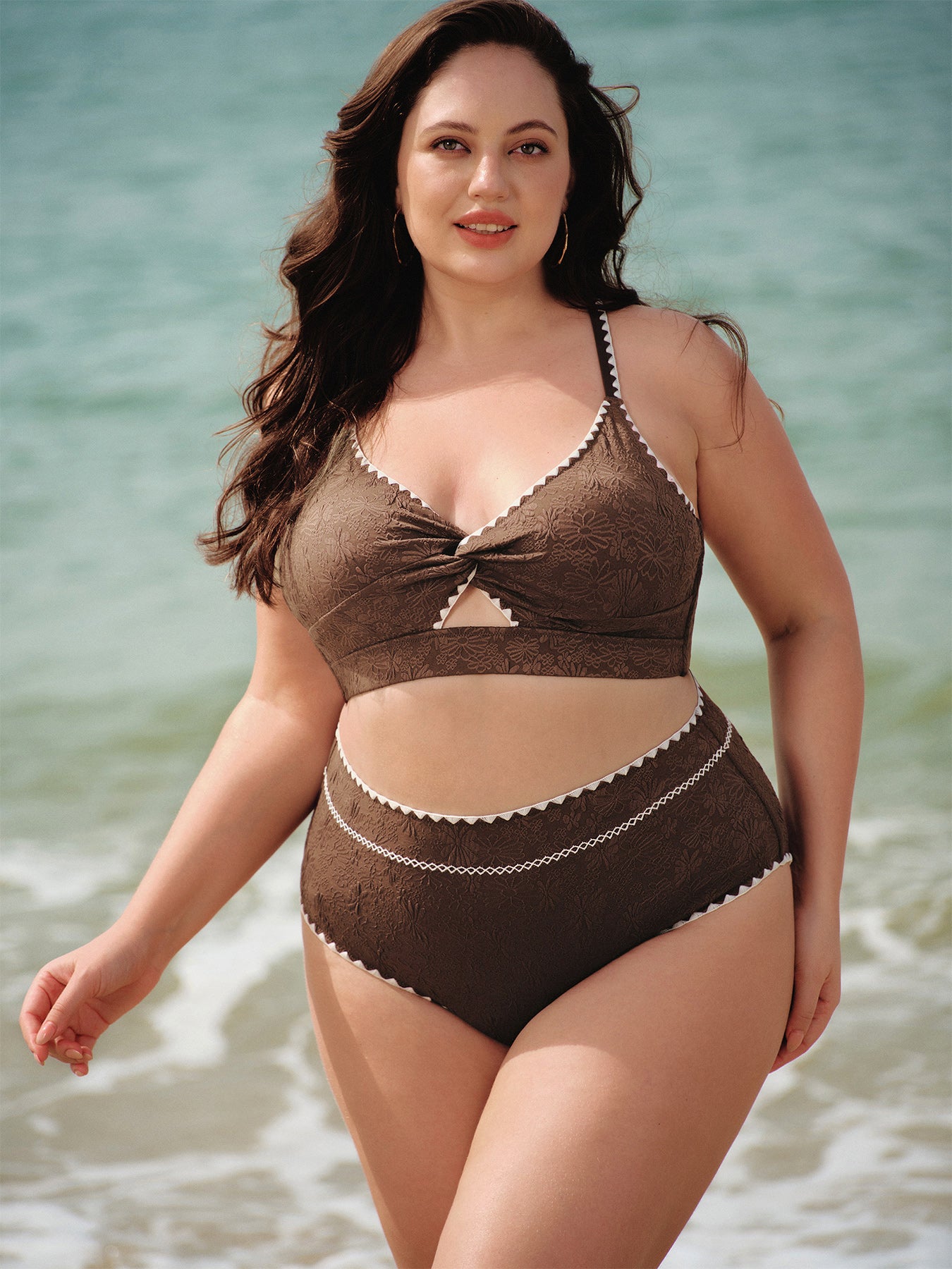 Women Knitted Polyester Blended Bikini Tops Sustainable Plus Size Bikinis - BERLOOK