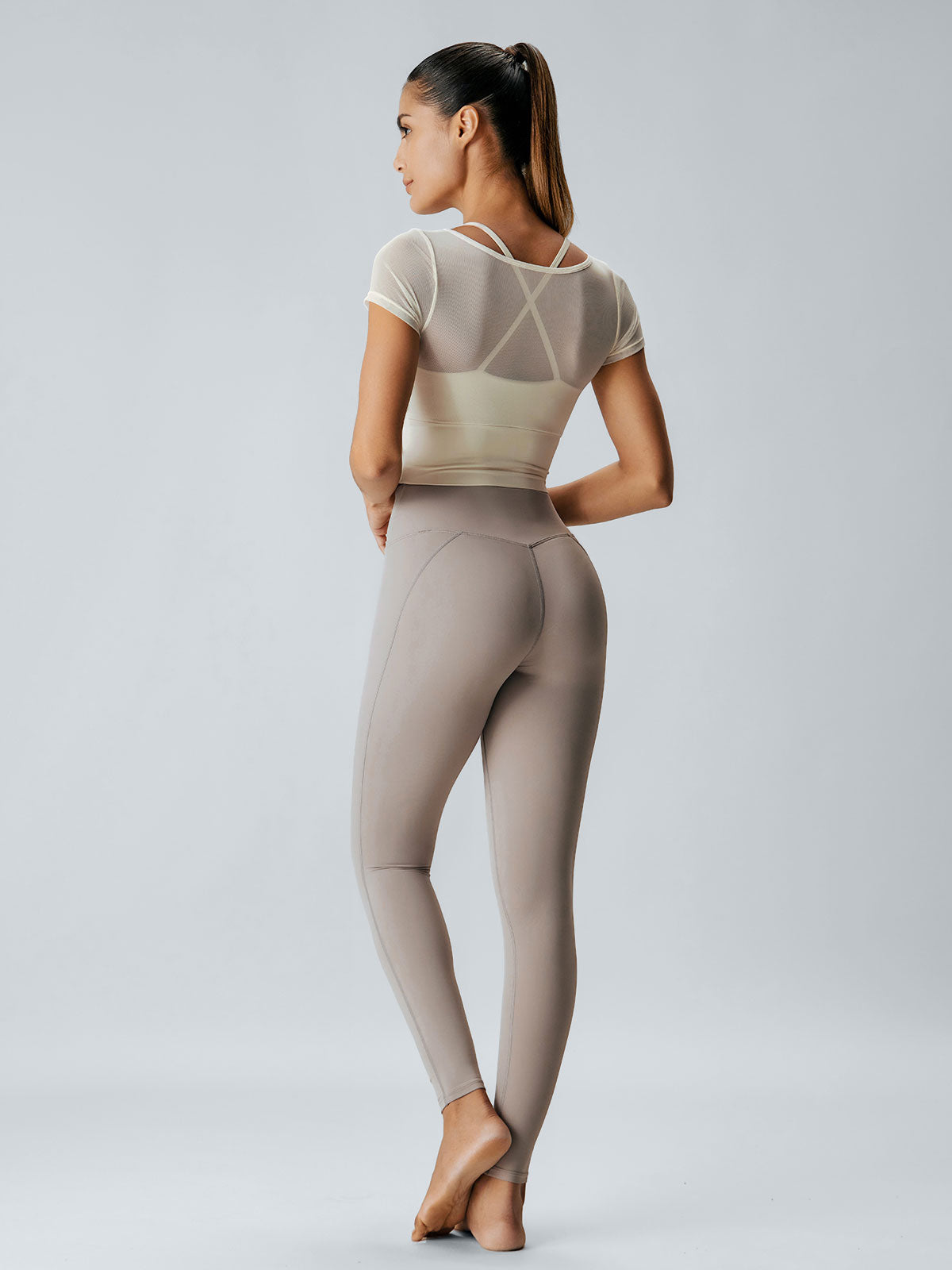 Women'S Knitted Nylon Yoga Short Sleeve Tops Sustainable Yoga Tops - BERLOOK