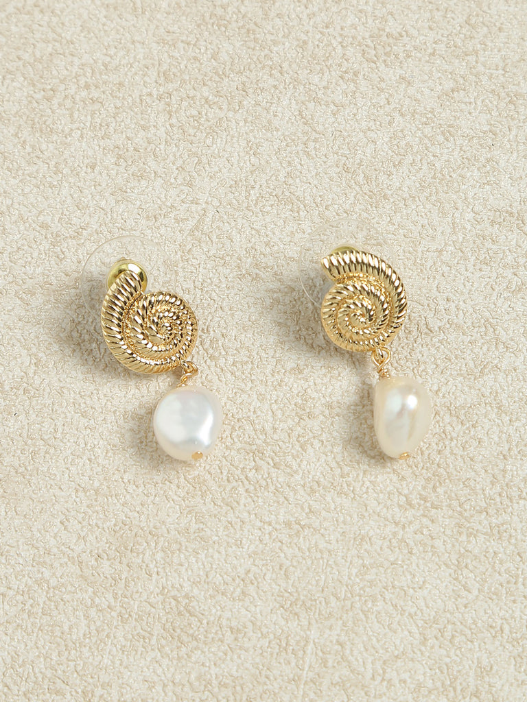 Women's Alloy Knitted Earrings Gold Sustainable Earrings - BERLOOK