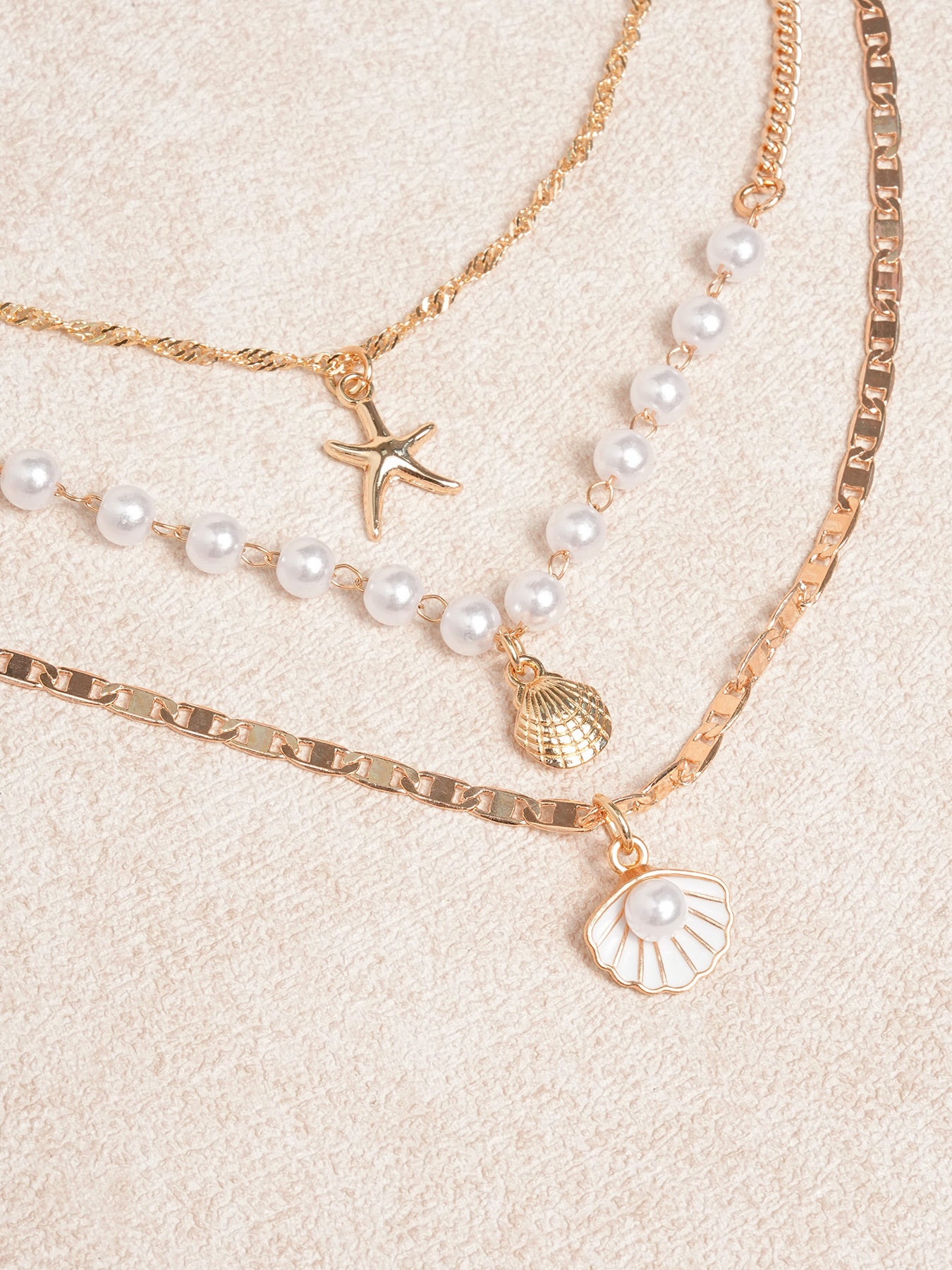 Women's Alloy Pearl Clavicle Necklace Sustainable Necklaces - BERLOOK